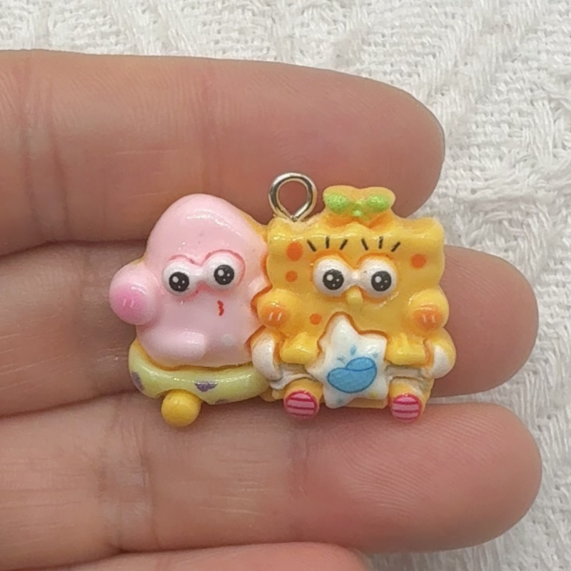 10pcs cartoon resin pendant, D - Party Games Questions recension och pris