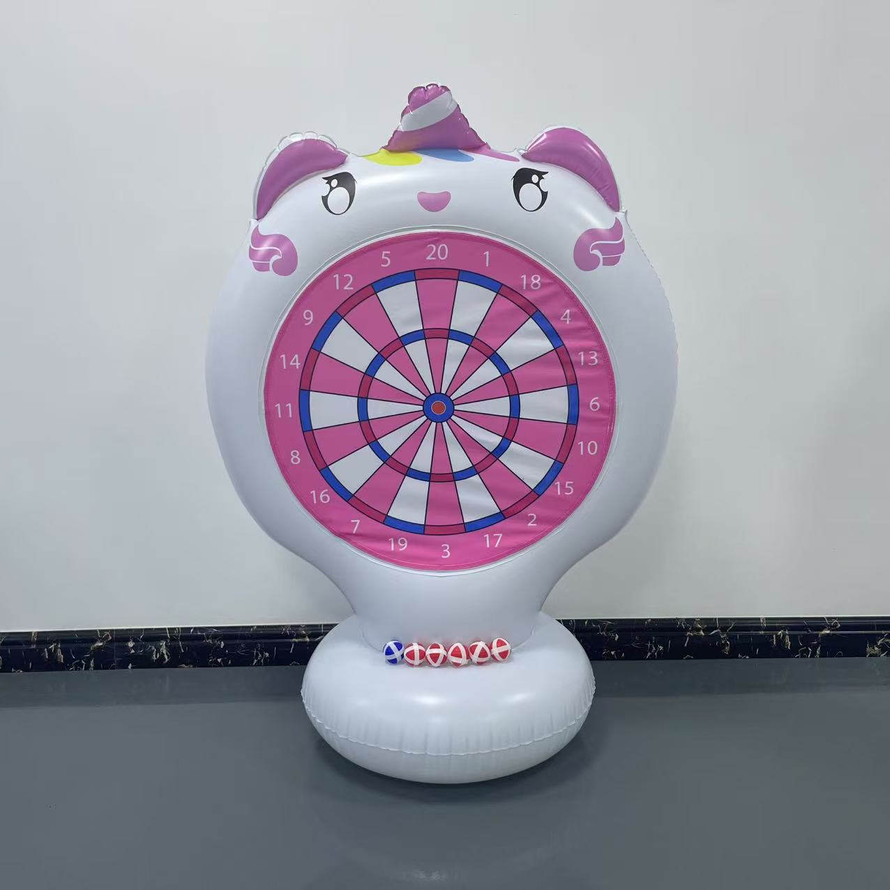 Inflatable Unicorn Throwing Ga - Games Garden Party recension och pris